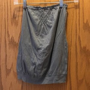 Grey strapless shirt